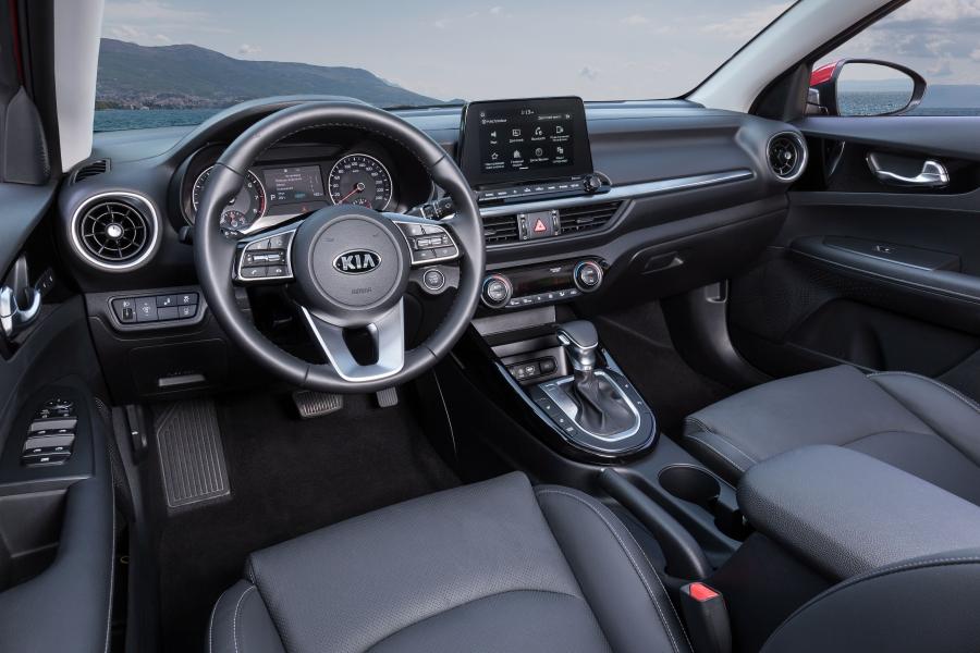 Торпедо Kia Cerato 2018 года  (RU) (фото 11 из 12)